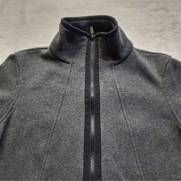 Lululemon heathered black fleece jacket - Picture 7 of 11